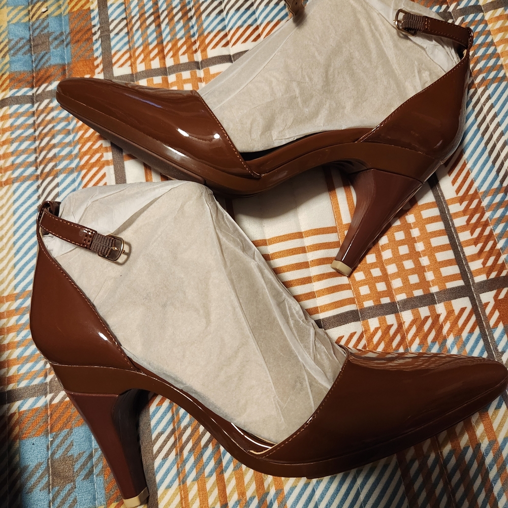 Pashion Footwear Glossy Brown Heels